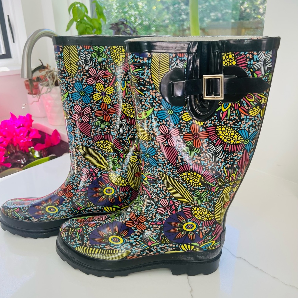 Colorful Floral Rain Boots Sz. 8.5 Women's Waterproof Garden Boots